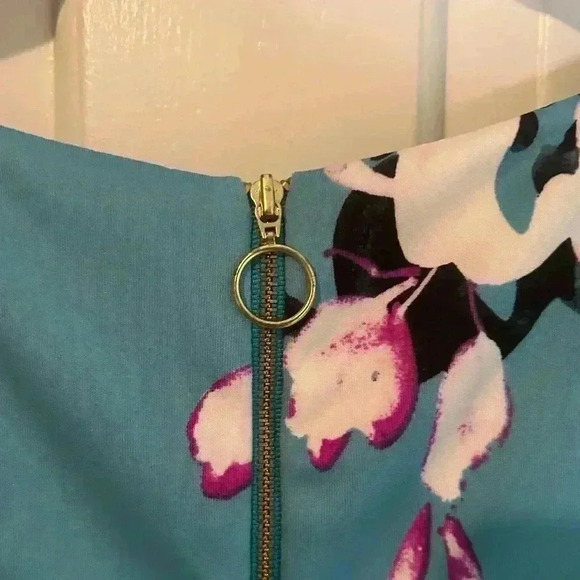 Roz and Ali Blue Floral A-Line Dress - Size 10 - With Pockets! - Picture 4 of 9